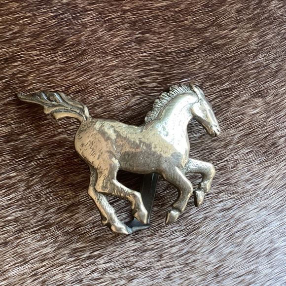 Vintage Elegant Petite Brass Running Horse Belt Buckle - Picture 6 of 8